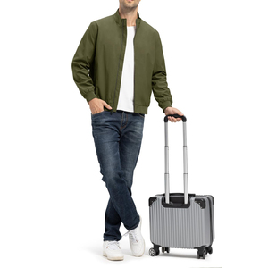 Chaqueta Cortavientos Ligera Informal para Hombre con Logotipo Personalizado al por Mayor, Chaqueta Bomber Impermeable con Cremallera y Bolsillos para Hombre - Product Image 5