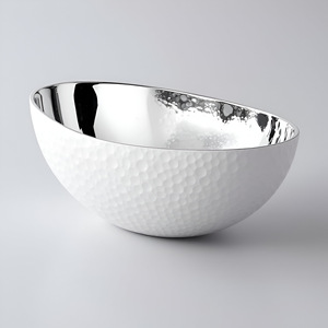 Assiette élégante sophistiquée en aluminium martelé blanc argenté Bol ovale profond décoratif moderne pour table sophistiquée - Product Image 3