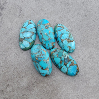 Pierres précieuses naturelles de qualité AAA+ en turquoise bleue cuivrée, forme ovale grande taille, cabochon à dos plat, calibrées toutes tailles, certifiées par un tiers