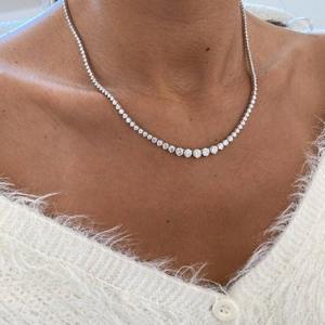 Collar de Diamantes Elegante Fabricado en India, Perfecto para Uso Diario y Atuendos de Negocios, Suministro Disponible en Todo el Mundo - Product Image 2