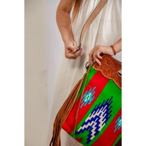 Bolso de hombro de cuero blanco mecanizado a mano de alta calidad a la moda bolso portátil de invierno de estilo bohemio bordado - Product Image 4