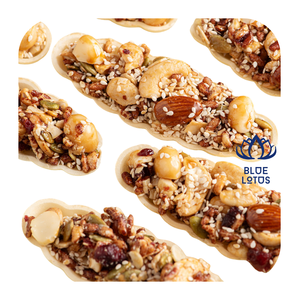 Blue Lotus 2025 - Galleta Crujiente de Frutos Secos Mixtos para el Desayuno, Café y Té - Product Image 1