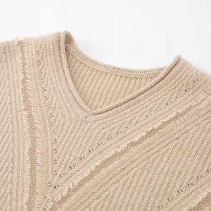 Autumn and Winter Ladies Clothes Comfortable Knitted Sweater Wholesale Rate High Quality Sweater Knitted Pullover for Women's - Product Image 3