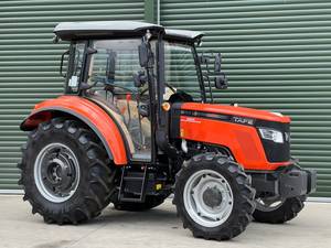 Livraison Gratuite Tracteur Agricole et Utilitaire 4x4 55 CV Diesel 3 Cylindres 2.6L 2400 kg de Levage 12F+12R Synchromesh & 2 Vitesses IPTO - Product Image 4