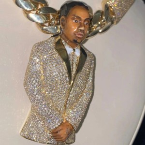 Pendentif personnalisé en argent sterling 925 avec diamant moissanite rond, clarté VVS, pendentif portrait personnalisé, cadeau pour homme - Product Image 4