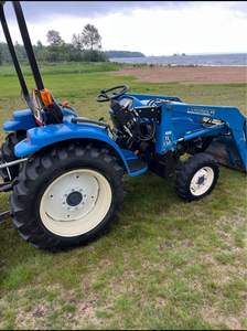 New Hollands 90HP 120HP Tractores de trabajo agrícola Precio asequible Tractores usados a la venta en stock Entrega rápida. - Product Image 6