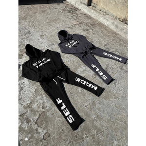 Conjunto Deportivo Personalizado de Dos Piezas para Hombre, Pantalones Deportivos Acampanados y Sudadera Corta con Capucha, Estilo Y2K - Product Image 1