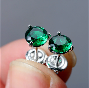 Topcarat Moissanite 2CT redondo diamante verde simulado 18K chapado en oro blanco redondo solitario Stud pendientes regalo de San Valentín - Product Image 1