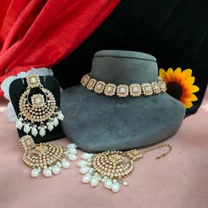 Zircon Sleek Necklace <b>Set</b> With Maang Tikka Elegant Piece Crafted With Precision Prefect For Both Formal & Semi Formal Occasions - Product Image 5