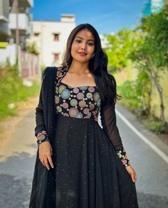 Color NEGRO HERMOSO nuevo diseño exclusivo de ropa de fiesta Georgette vestido largo para mujer traje de moda India - Product Image 3