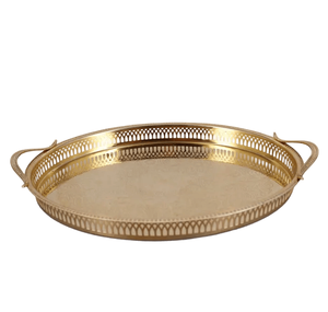 Plateau de service rond doré d'inspiration vintage en laiton avec bordure ajourée ornée et base plate pour servir et afficher - Product Image 4