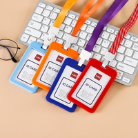Porte-badge vertical personnalisé double face en PP transparent pour employés de bureau, hôpitaux et expositions