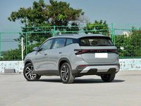 V W Jettas VS8 2026 280TSI Otomatik SUV FWD 1.4T 150PS Yeni Benzinli Araba 5 Kapılı 5 Koltuklu Benzinle Çalışan Lüks Araç