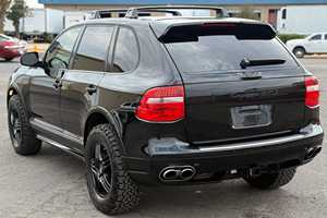 Cayenne GTS 2023 Usado, Automático, Sin Accidentes, En Buenas Condiciones, Listo Para Enviar - Product Image 3