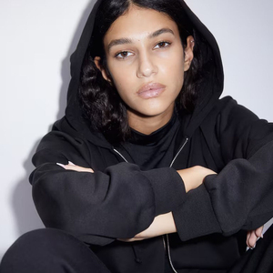 Camiseta sin Mangas con Capucha para Mujer, 100% Algodón, para Invierno, con Logotipo Frontal, para Playa y Natación - Product Image 5