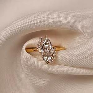 Bague de fiançailles or massif argent pour femmes diamant Moissanite 18K blanc rond brillant coupe bijoux bague personnalisée pour hommes - Product Image 1