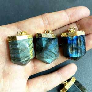 Collier pendentif en pierre de labradorite polie de style vintage Cadeau de bijoux en cristal plaqué or ou argent - Product Image 4