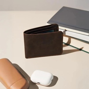 Cartera de cuero plegable delgada de calidad superior con compartimentos de doble moneda y Esquinas reforzadas disponibles a un precio asequible - Product Image 2