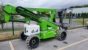 Plataforma Elevadora Telescópica Nifty HR12 4x4 de Bajo Peso, Brazo Superior Estrecho y Versátil, Excelente Precisión de Posicionamiento, Elevación por Tornillo, 3 Años de Garantía - Product Image 5