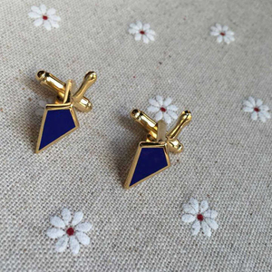 Gemelos de Masonería personalizados 2025, diseño de escudo de esmalte azul chapado en oro, estilo geométrico, accesorios de Regalia masónica, cepillo de Metal - Product Image 5
