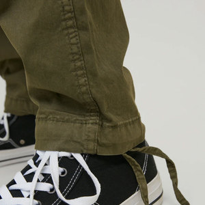 Pantalon Cargo sur mesure de nouveau style Options de couleur personnalisées Fabriqué au Pakistan Multi-poches durables - Product Image 5