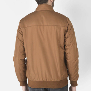 Brillez de style avec la veste universitaire en satin pour homme avec poignets côtelés au fini brillant et fermeture à pression inspirée du sport OEM - Product Image 2