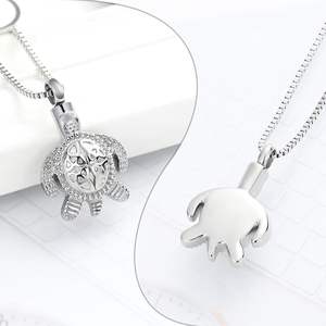 Collar de urna de joyería de cremación de tortuga marina personalizado de plata para cenizas, colgante de urna conmemorativa de recuerdo funerario de tortuga para tamaño humano - Product Image 3