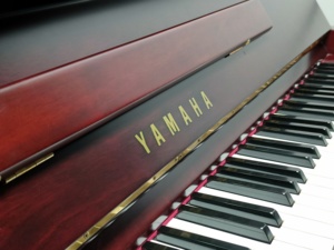 Japan Used Yamahas YU2 Burgundy Upright Piano Warm Tone Precisely Tuned Professional Choice Pure Tone <b>Comfortable</b> Touch - Product Image 3