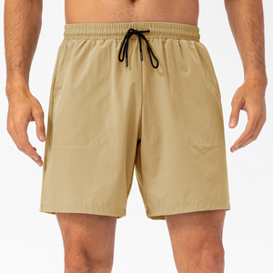Short de sport taille moyenne pour hommes le plus vendu Logo personnalisé Longueur genou Cordon de serrage Teint uni Style décontracté Prix très bon marché - Product Image 5
