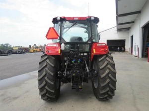 Tracteur à roues Case IH Farmall 110C de qualité supérieure avec pompe moteur et boîte de vitesses, composants essentiels inclus, disponible à la vente - Product Image 6