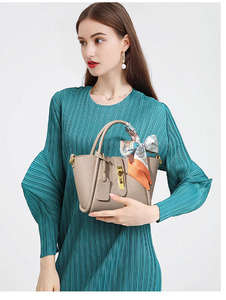 Sac en cuir véritable véritable de luxe avec logo personnalisé sac à main en cuir de vachette pour femmes épaule Messenger Crossbody Packs - Product Image 3