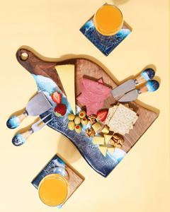 Planche à découper en bois avec poignée, lavable au lave-vaisselle, écologique, antibactérienne, en résine, planche à découper pour le fromage, de haute qualité - Product Image 1