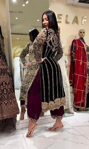 Ensemble haut et pantalon en faux georgette brodé de qualité supérieure, nouveau design, pour les fêtes, avec dupatta, prix de gros - Product Image 4