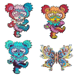 Pins de revers personnalisés en émail dur, badges métalliques de dessins animés pour la convention de bandes dessinées américaine et le marché des collectionneurs - Product Image 5