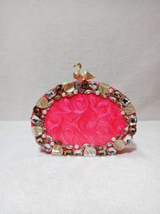 Pochette en résine ornée de fleurs fabriquées à la main avec fermoir en fleur de lotus Style de confort élégant pour les chaînes de demoiselle d'honneur d'hiver - Product Image 5