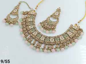 FANCY ANTIQUE TRADITIONAL and FASHIONABLE GOLD TONE KUNDAN <b>PEARL</b> CHOKER NECKLACE EARRING <b>SET</b> WITH MANGTIKA for WOMEN and GIRL - Product Image 3