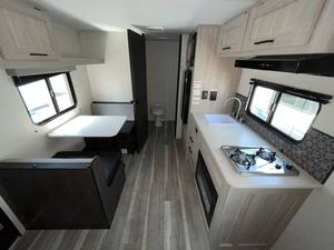 VENTAS AL POR MAYOR ECONÓMICAS PARA LA NUEVA CARAVANA Heartland P-i-o-n-e-e-r 17RB 2025 - Product Image 5