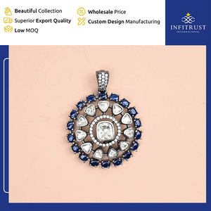 Le meilleur dans la fourniture d'un pendentif exquis aux tons oxydés Pendentif en pierre de moissanite blanche clouté au design floral pour vêtements pour femmes - Product Image 2