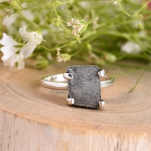 Anillo de Plata de Ley 925 con piedra de meteorito, anillo de compromiso hecho a mano - Product Image 2