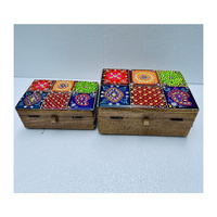 Lot de 2 boîtes de rangement en bois faites à la main avec motifs ethniques colorés peints à la main