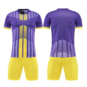 Kit de uniforme de fútbol juvenil para hombres, ropa deportiva de sublimación personalizada con logotipo personalizado, uniforme de fútbol personalizado - Product Image 4