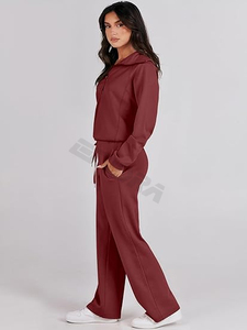 Nouvel ensemble de survêtement d'hiver élégant pour femme avec design extensible dans quatre directions, léger et respirant pour une utilisation active quotidienne - Product Image 3