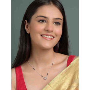 Compre un collar Mangalsutra de plata pura con diamantes y perlas, chapado en oro, con cuentas étnicas religiosas, un regalo de boda para su esposa. - Product Image 4