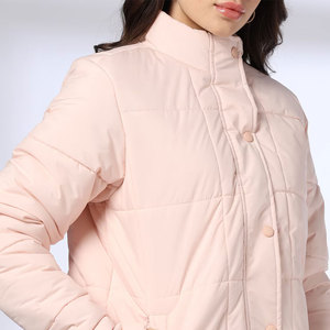 Chaqueta acolchada de invierno con capucha cálida personalizada para mujer, abrigo corto doble con botones acolchados, chaqueta acolchada para mujer - Product Image 6
