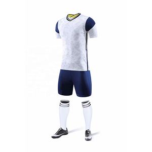 Conjunto de camiseta de fútbol con nombre personalizado, kits de fútbol sublimados transpirables con juego completo que incluye impresión del nombre del equipo - Product Image 3