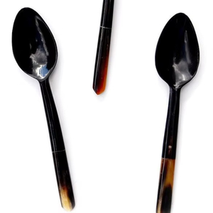 Servidores de ensalada de Resina 100% hechos a mano delicados y personalizados para uso doméstico y hotelero incluye cuchara de helado para servir ensalada - Product Image 1