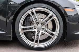 AUDI R8 V10 COUPÉ 2010 D'OCCASION (LHD/RHD) - Product Image 2