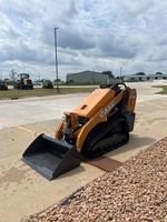 Mini-chargeuse sur chenilles CASE TL100, équipement de construction compact, chargeuse sur chenilles robuste