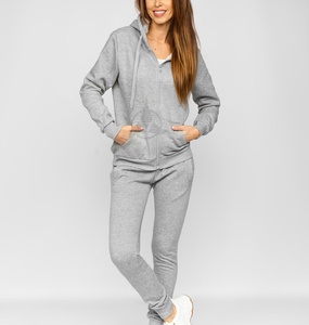 Chándal personalizado de mujer, conjunto de dos piezas, parche bordado vintage, pantalones de chándal lavados y conjuntos de Sudadera con capucha, chándales de mujer OEM - Product Image 1