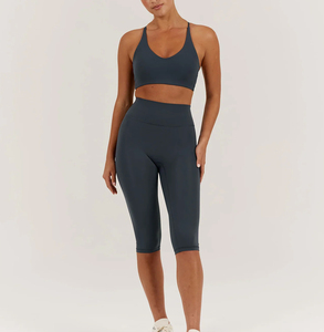 Leggings personnalisés Capri Scrunch pour femmes collants sans couture coupe confortable taille haute contrôle du ventre bout à bout vêtements de sport - Product Image 5